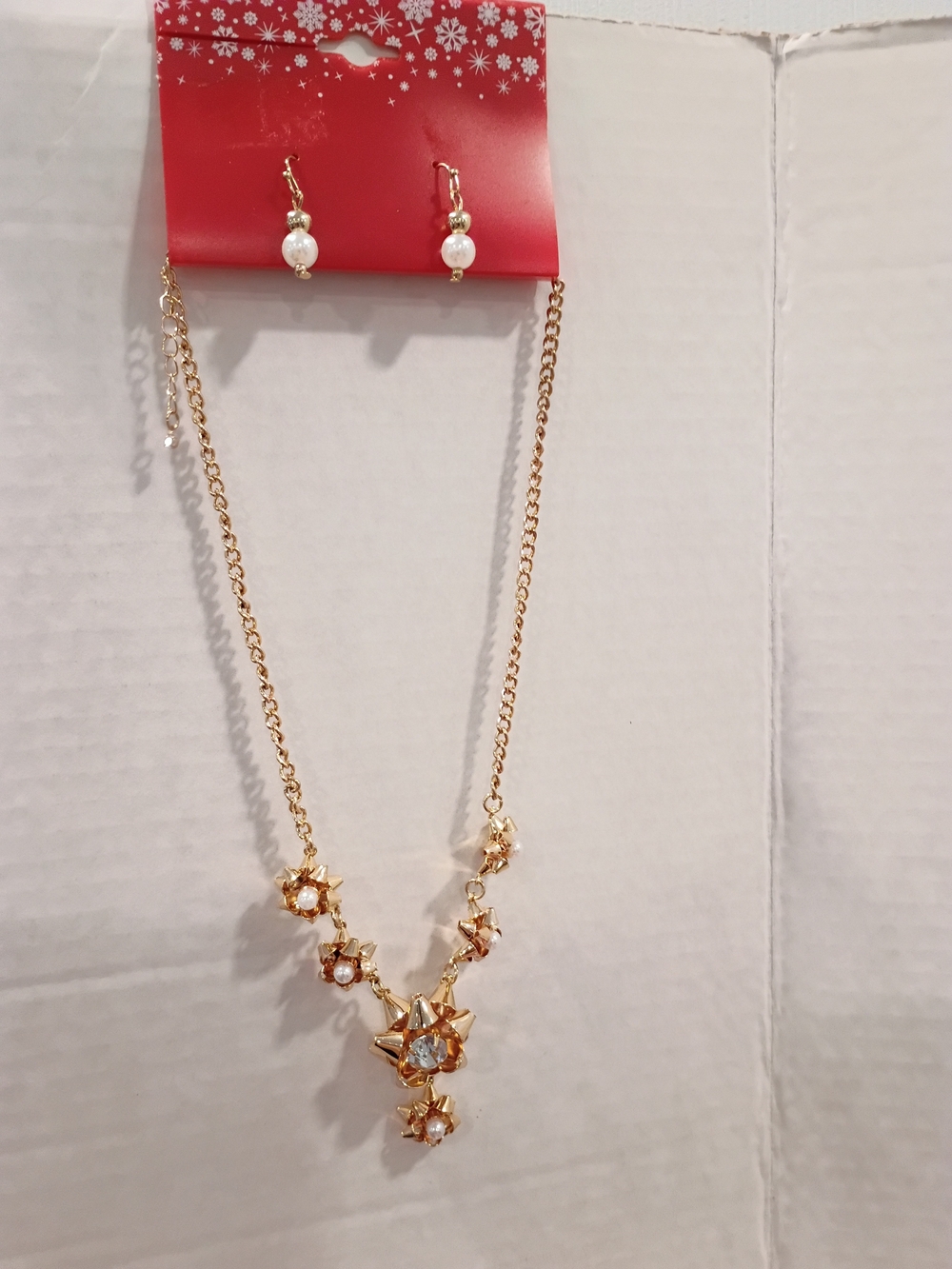 Kohl's Gold Floral Crystal Necklace with White Pearl Drop Earrings